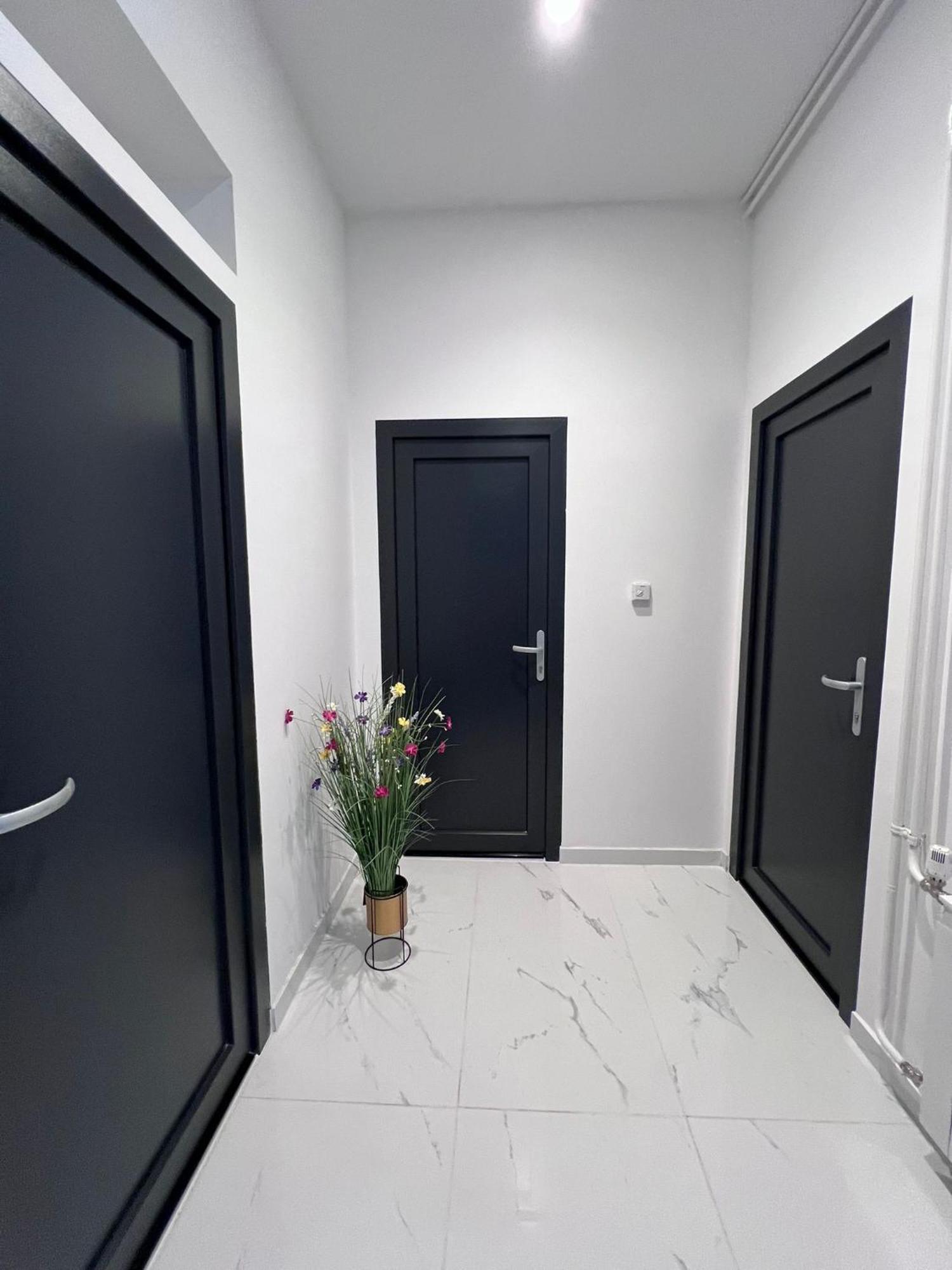 Apartma No. 2 *